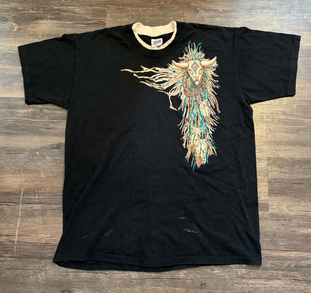 Anvil Native American Graphic T-Shirt Size L Black Bull Skull Art Tee